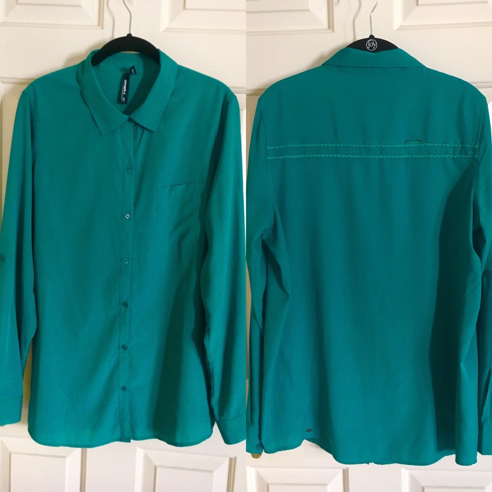 O’Neill Women’s Turquoise Button Down- Large